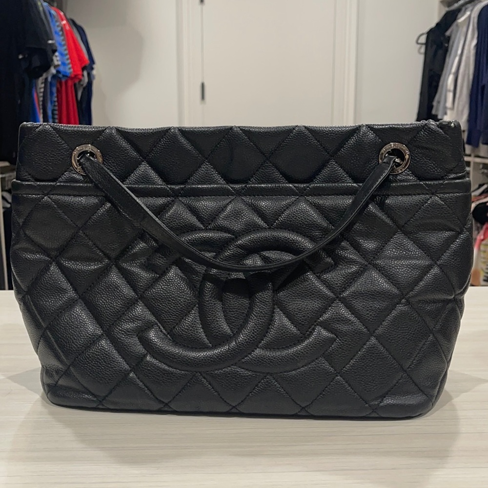 CHANEL Handbag